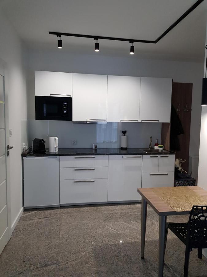 Roadway Silniczna Z Garazem Podziemnym Apartment Келце Екстериор снимка