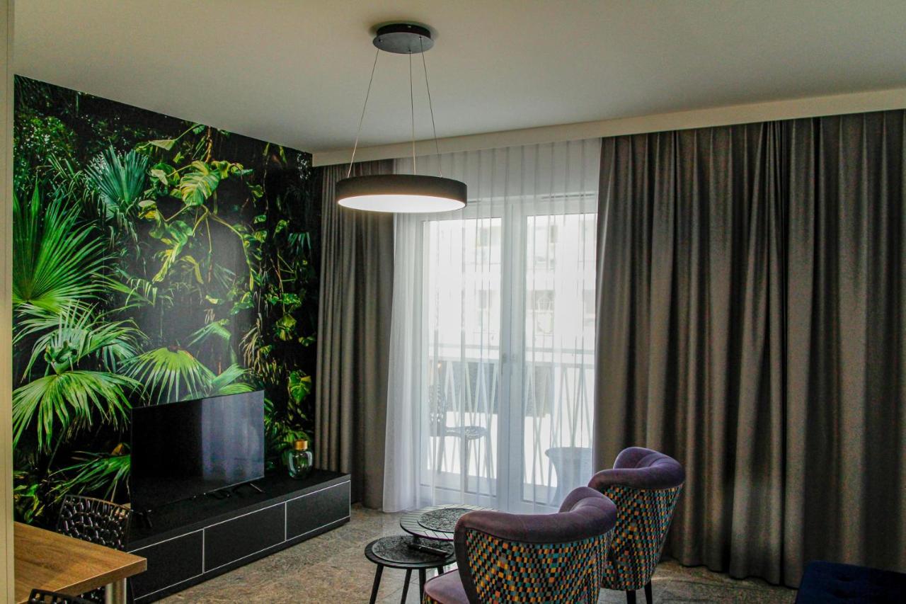 Roadway Silniczna Z Garazem Podziemnym Apartment Келце Екстериор снимка