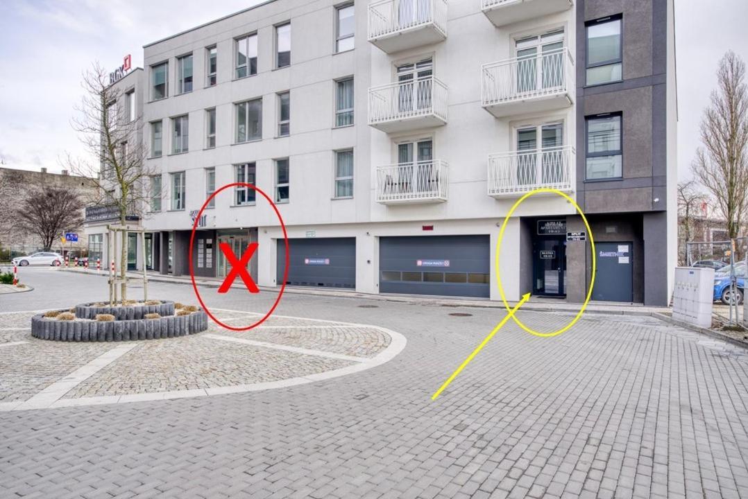 Roadway Silniczna Z Garazem Podziemnym Apartment Келце Екстериор снимка